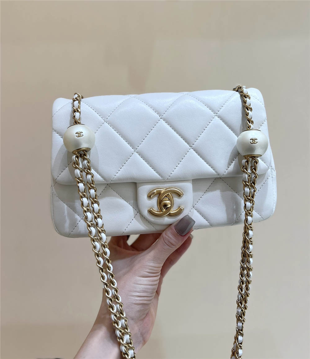 Chanel Small flap bag, Pearly lambskin, imitation pearls AS4861 Size 13*20.5*6.5cm 2025 new 